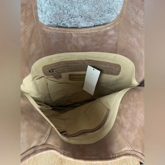 546 Flora Bella Woven Straw Tote Bag with light tan Handles - Picture 3 of 5